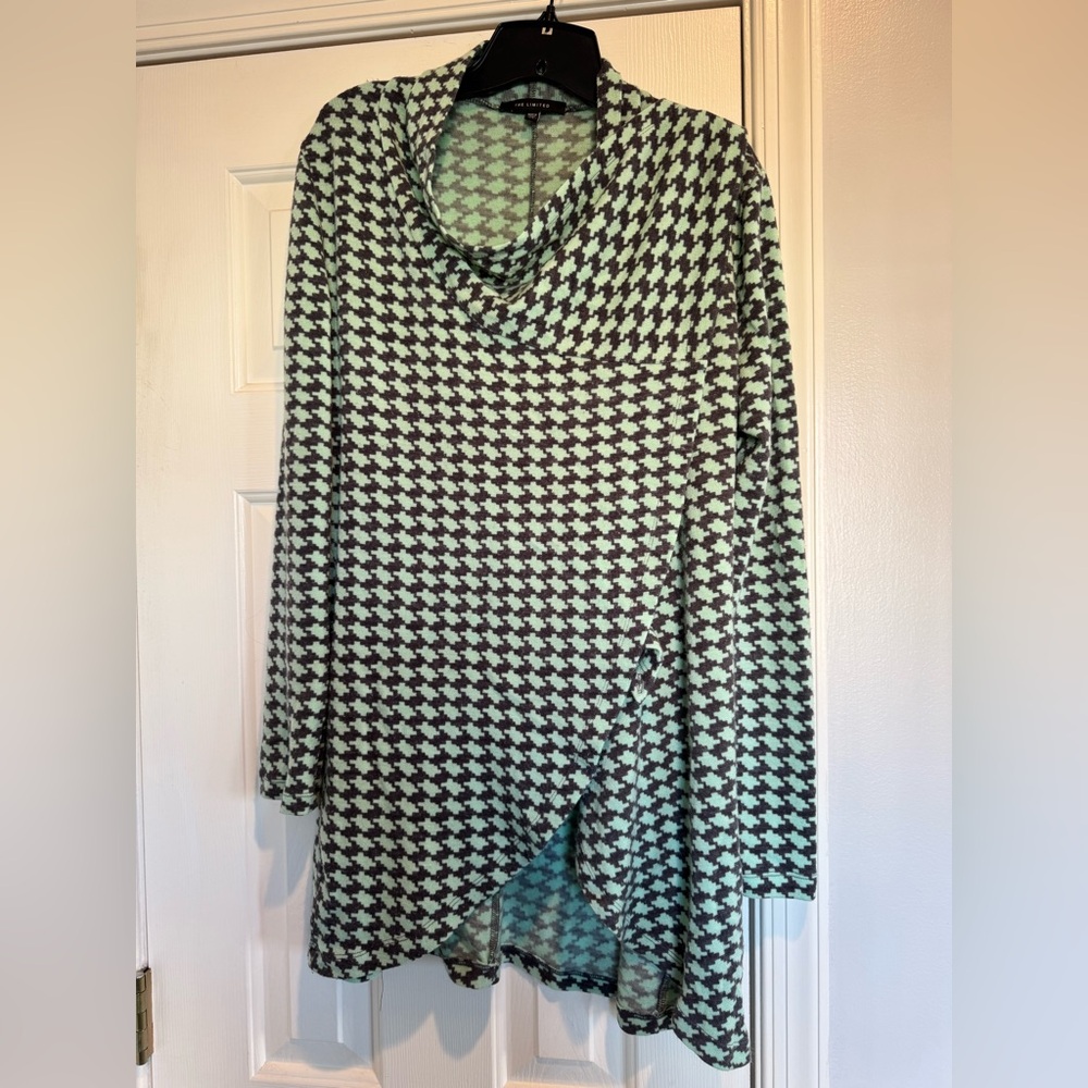 The Limited patterned sweater women’s size large